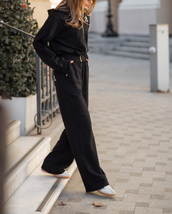 122 Костюм спортивний з трьохнитки з вишивкою та з капюшоном